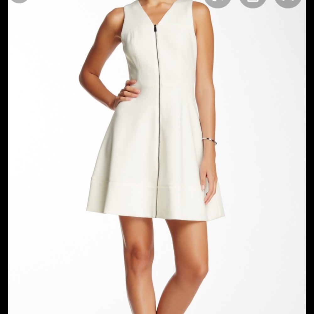 Vince Camuto Front zip dress